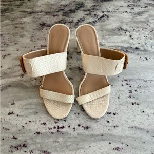Veronica Beard Cream Textured Sandals